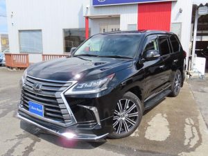 Lexus LX 570 in Kenya