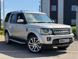 Land Rover Discovery 4 in Kenya