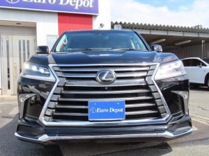 Lexus LX 570 in Kenya