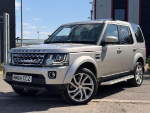 Land Rover Discovery 4 in Kenya