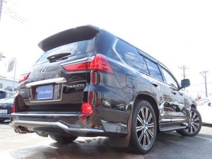 Lexus LX 570 in Kenya