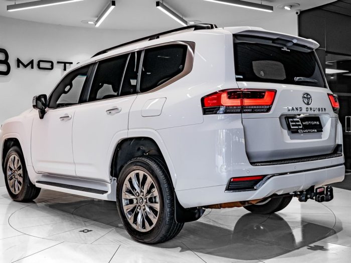 2025 Toyota Land Cruiser 300 Series ZX For Sale in Kenya