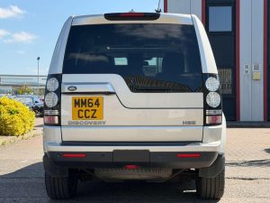 Land Rover Discovery 4 in Kenya