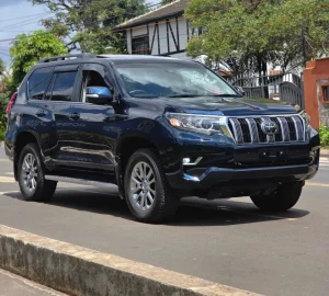 Car Hire for tourists in Nairobi Kenya