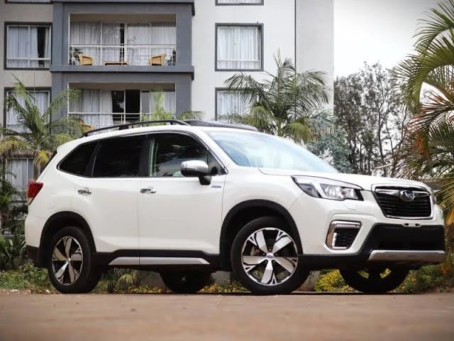 Which is Best For Hire in Kenya? Forester vs X-Trail