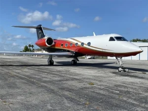 Which one is fast? Private Jet vs Commercial Flight in Kenya
