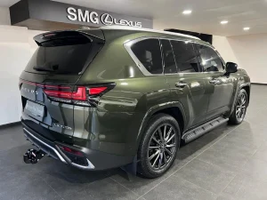 Lexus LX 700h in Kenya